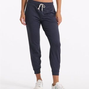 NWT - Vuori Performance Jogger Women's DreamKnit™ Joggers